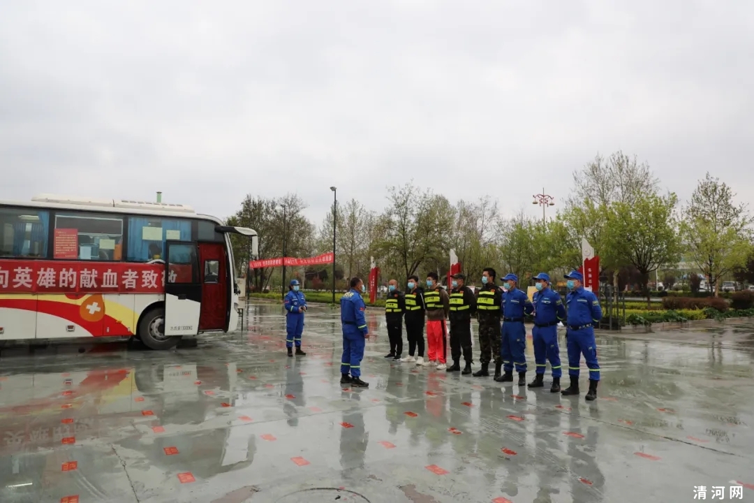 清河县机关干部踊跃无偿献血