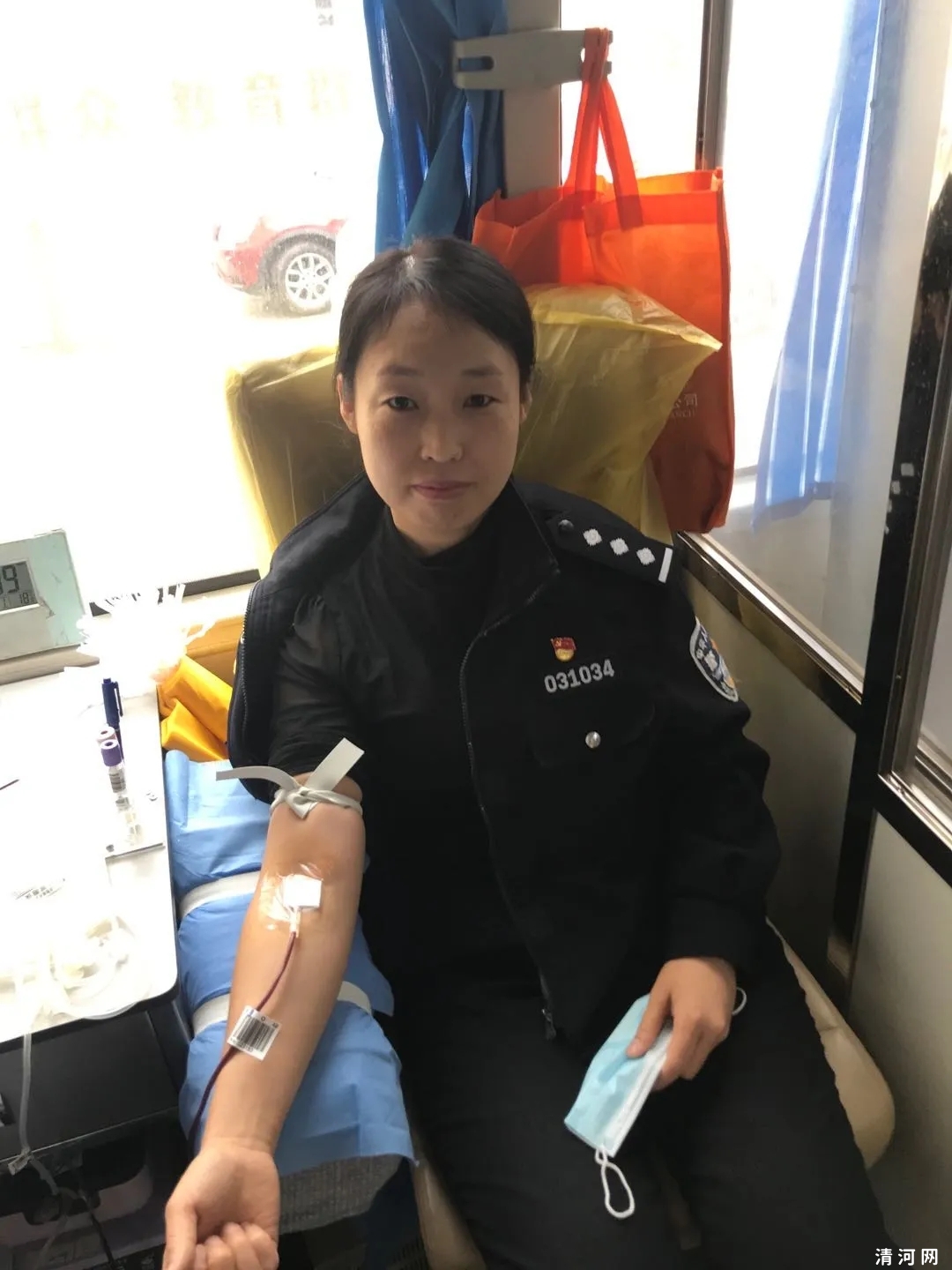 清河交警无偿献血传播正能量