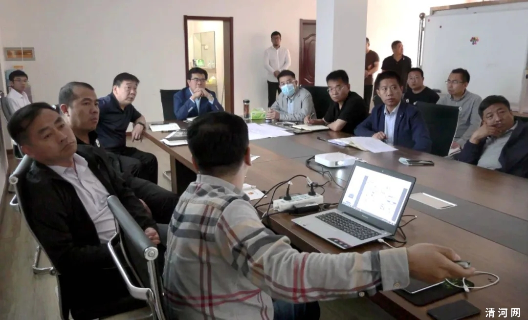 清河县召开棚户区改造现场会！会议听取了王化庄、家乐园西南片区棚户区改造进展和评审情况