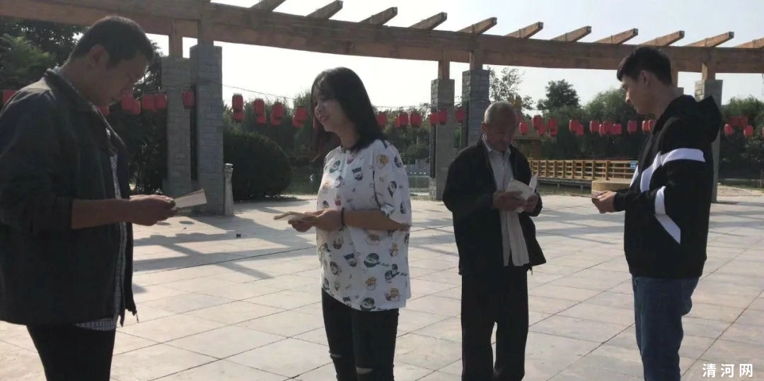 清河县委网信办联合电信公司开展网络安全与网络辟谣宣传活动