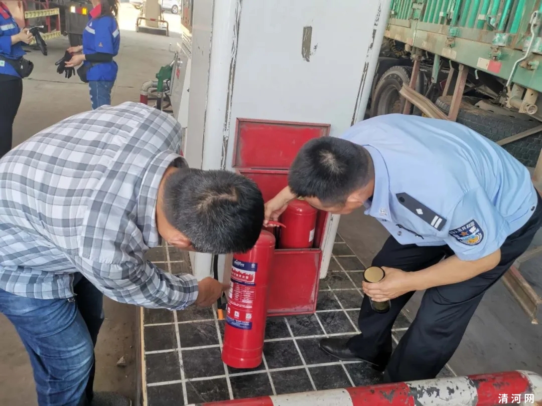 清河县公安局出动警力190余人开展第二次集中清查行动