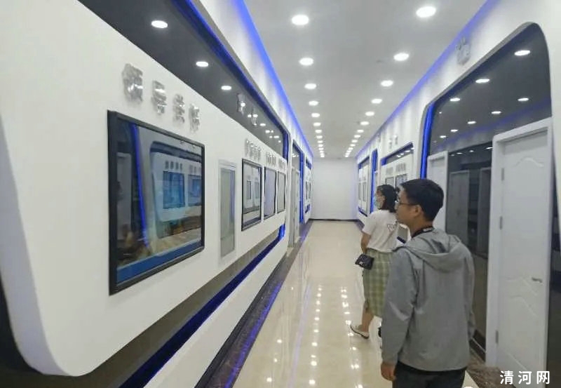 武邑县网信办一行到我县进行学习考察